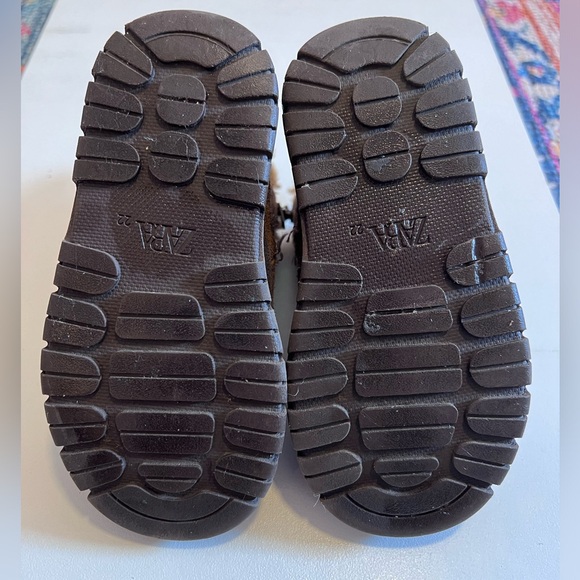 Zara booties- toddler - Picture 2 of 4